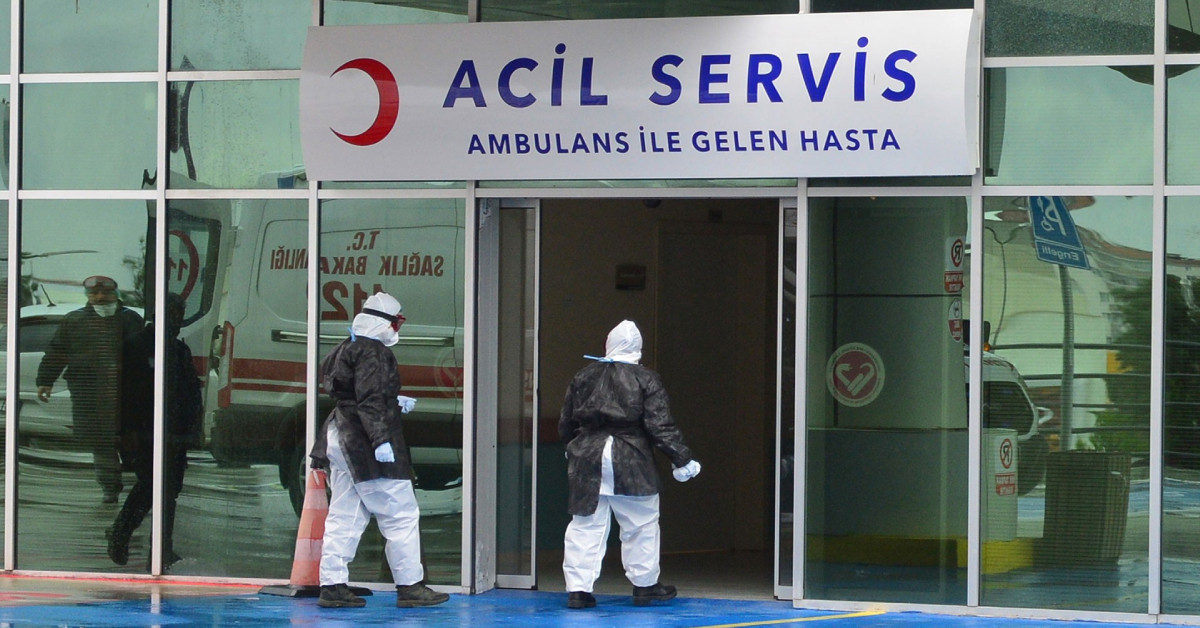 Dicle Hastanesi’nde panik anları: 55 sağlık çalışanı ve refakatçi zehirlendi