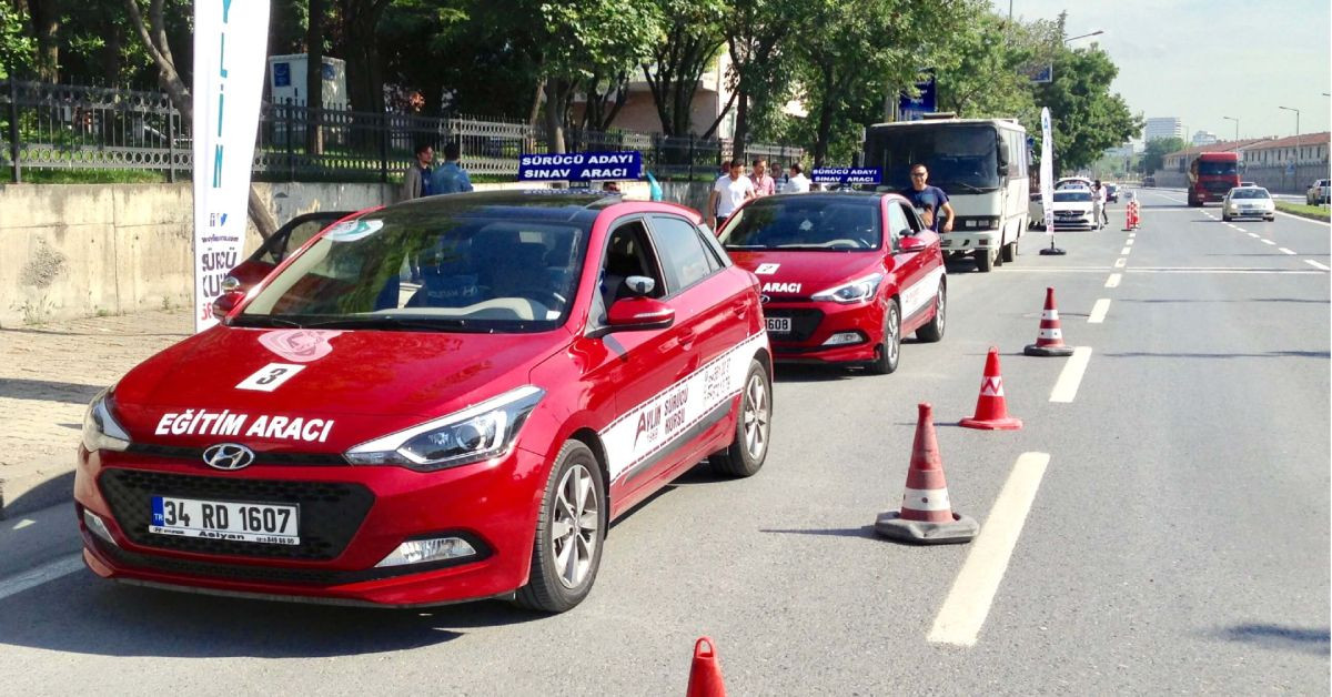 Ehliyet sahibi olmak isteyenleri ilgilendiriyor: Direksiyon sınavında kritik değişiklik