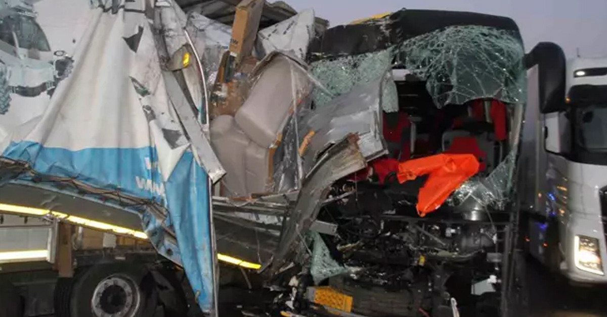 Elazığ'da yolcu otobüsü kazası