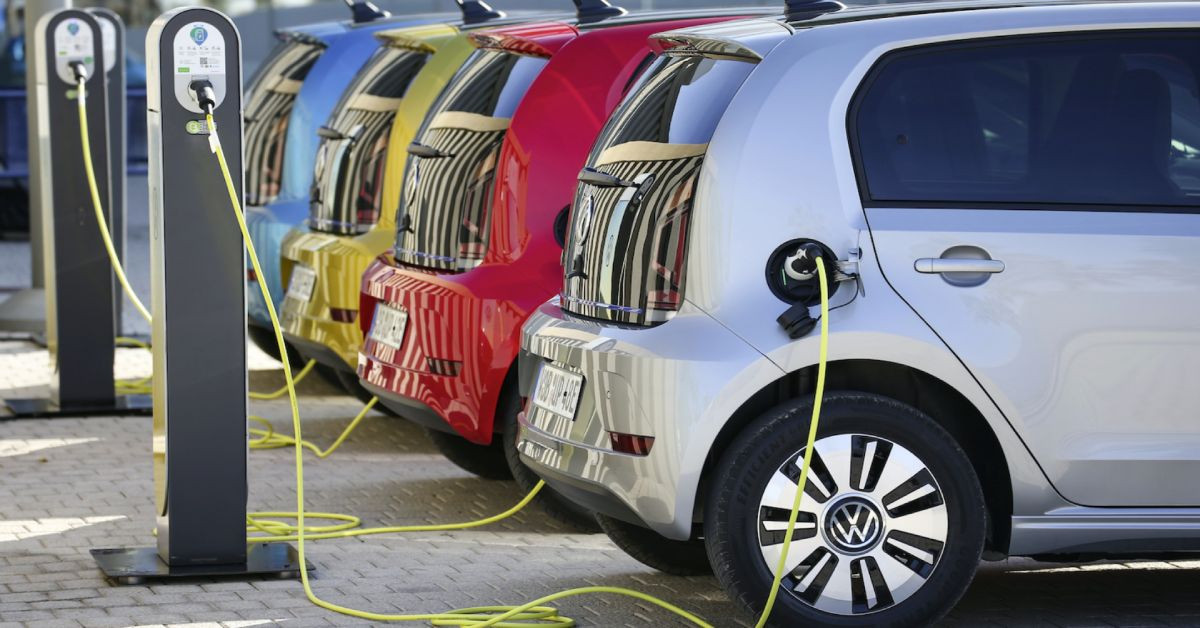 Elektrikte yeni dönem bugün başladı: Yüzde 38 oranında zam geldi! Elektrikli otomobillerin aylık şarjı değişti