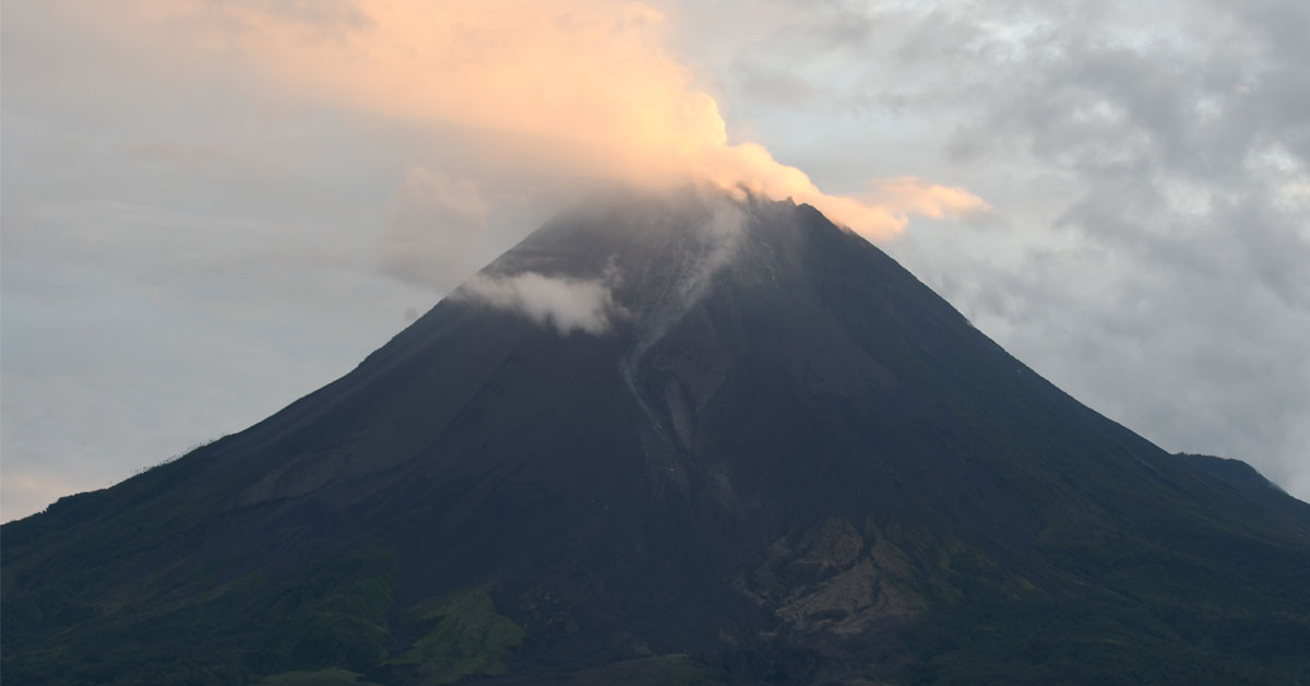 Endonezya'da volkanik patlama