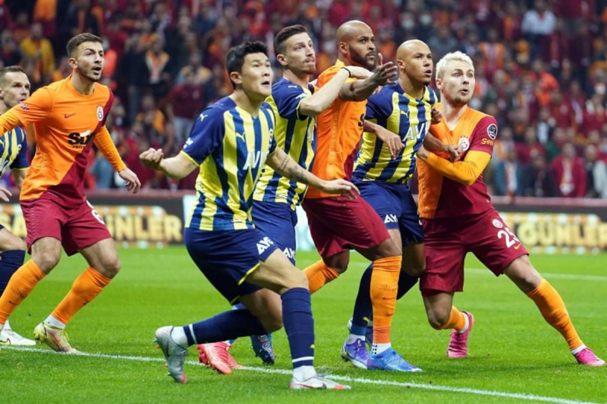 Fenerbahçe-Galatasaray derbisini veren canlı radyo yayını