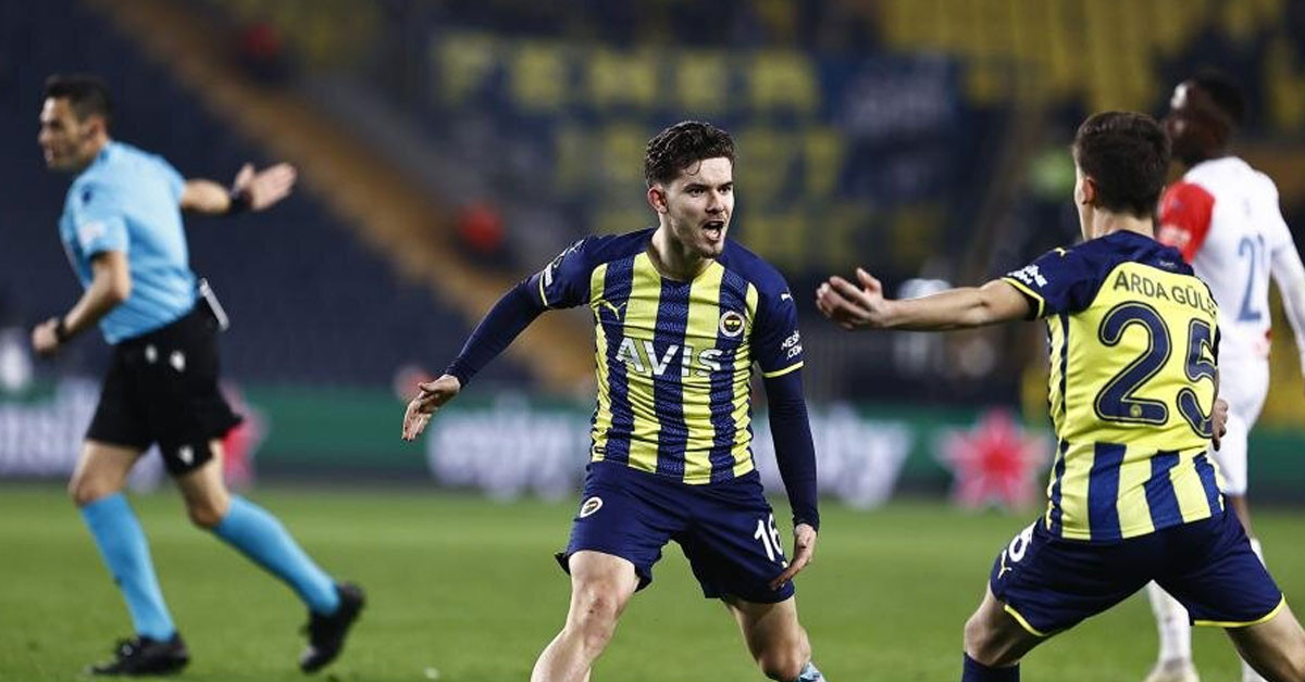 Ferdi Kadıoğlu'ndan gelen haber Fenerbahçe'yi sevindirdi.