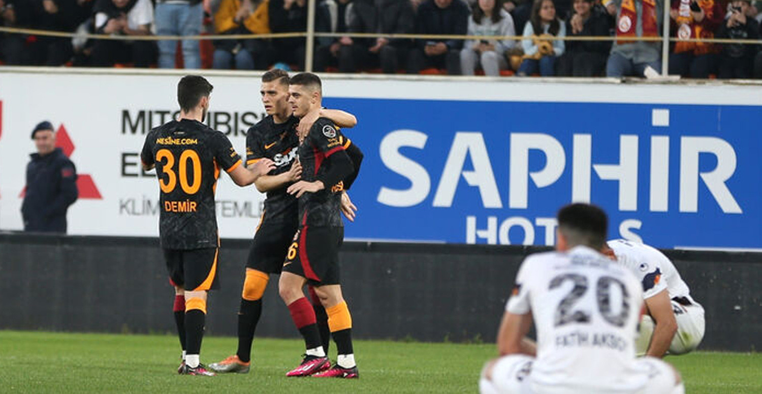 Galatasaray 4-2'lik skorla galibiyeti aldı