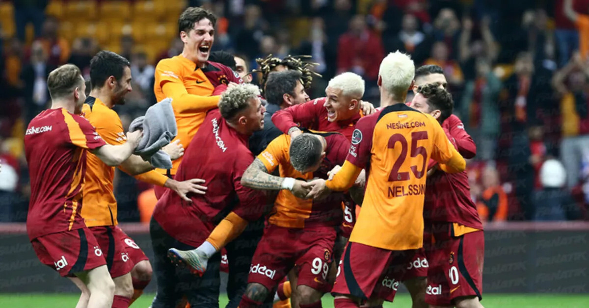 Galatasaray 4 galibiyetle şampiyon olabilir