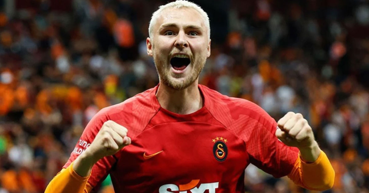 Galatasaray'ın sezonun ikinci yarısında savunmada gösterdiği büyük çabalarının sonrası gözler Victor Nelsson’a çevrilmişti. İtalyan devi Napoli, ünlü savunma oyuncusunu takımına katmak istediği öğrenildi.