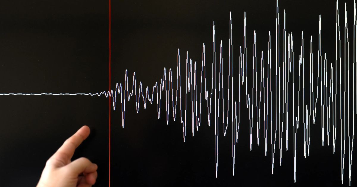 Gece yarısı 7,2 Büyüklüğünde deprem: Tsunami riski devam ediyor