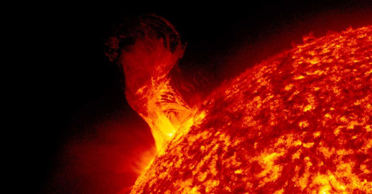 Güneş patlaması nedir, ne zaman gerçekleşecek? Güneş patlaması elektronik cihazları bozar mı?