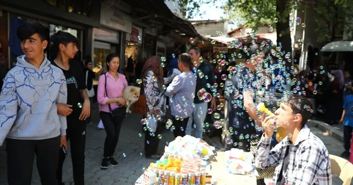 Hatay Uzun Çarşı'da bayram telaşı