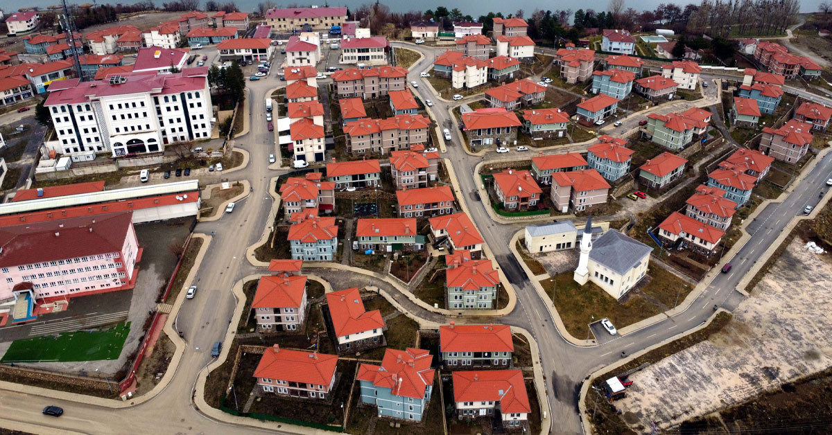 Hazine ve Maliye Bakanı Mehmet Şimşek, 2023 yılı istisna tutarı olan 21 bin TL üzerinde kira gelirine sahip olan ev sahiplerini uyardı.