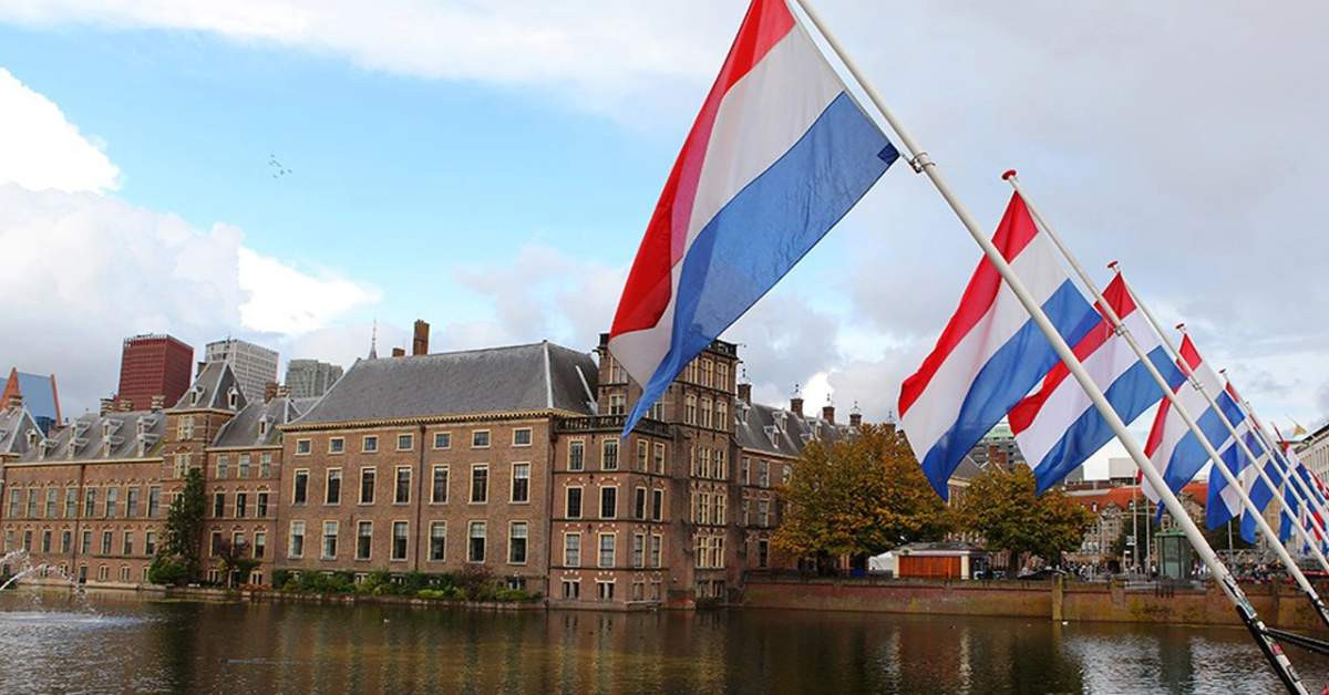 Hollanda'da Hükümet Düştü