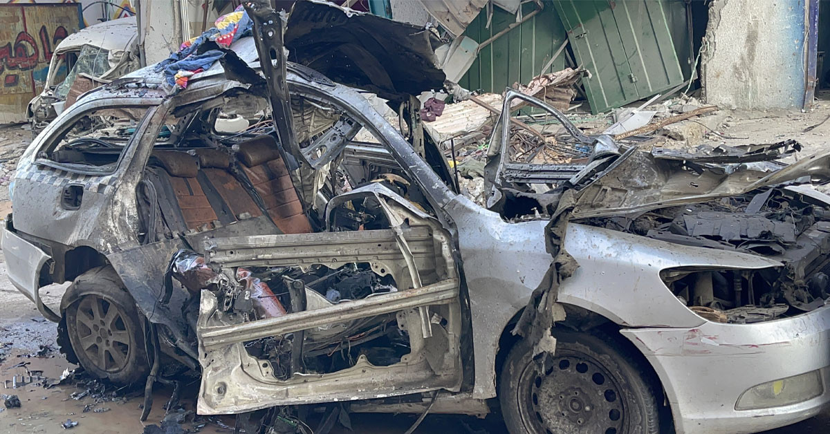 İsmail Heniyye’nin 3 oğlunu, 4 torununu ve bazı akrabalarının bulunduğu araçlara bombalı saldırı düzenledi. Saldırı sonrası 7 kişi hayatını kaybetti.