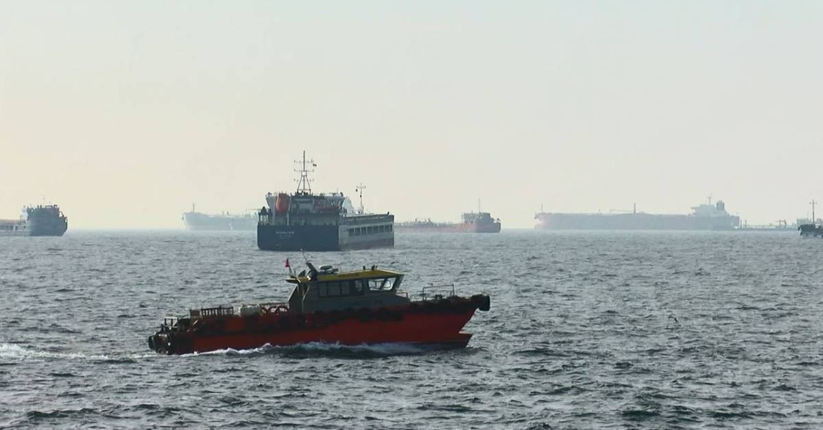 İstanbul Boğazı Petrol Gemileri-1
