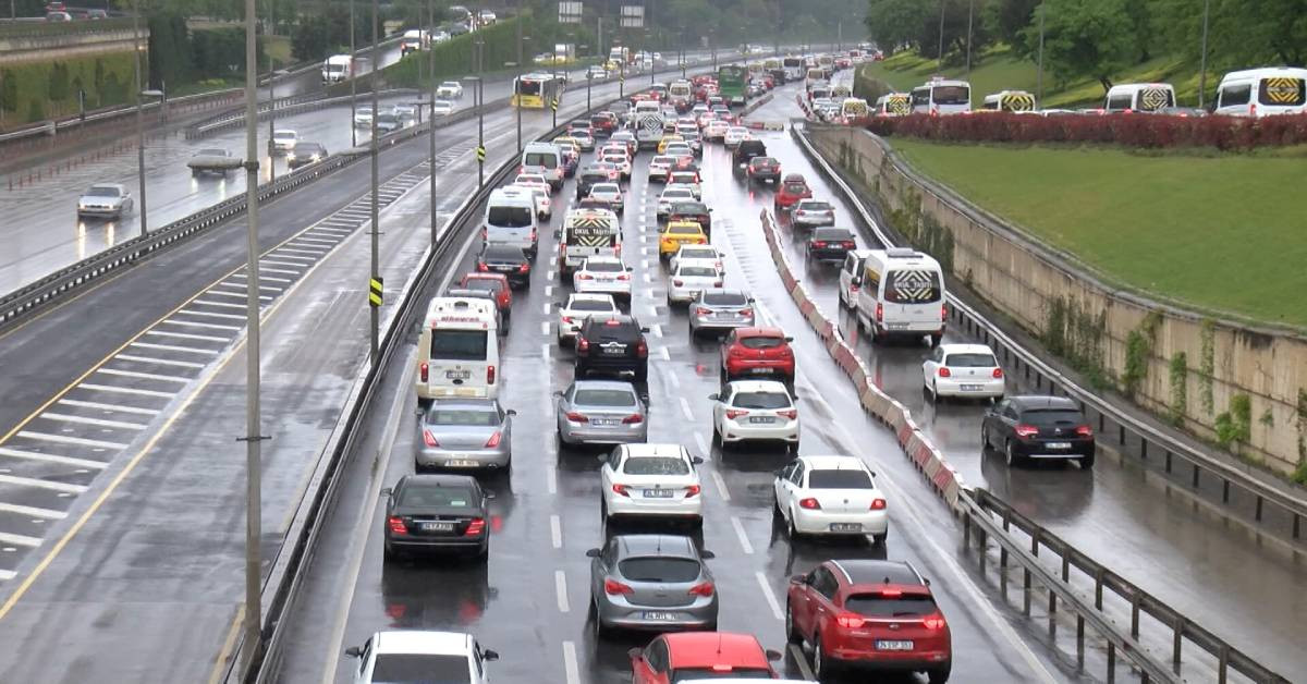 İstanbul Sağanak Yağış Trafik