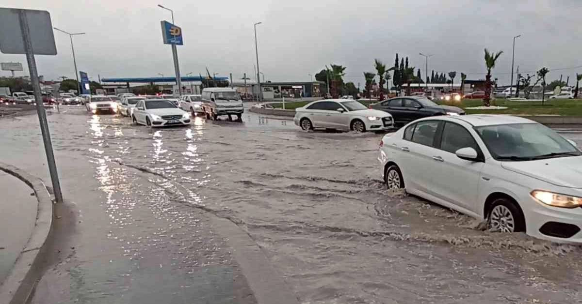 İzmir Sağanak Yağış