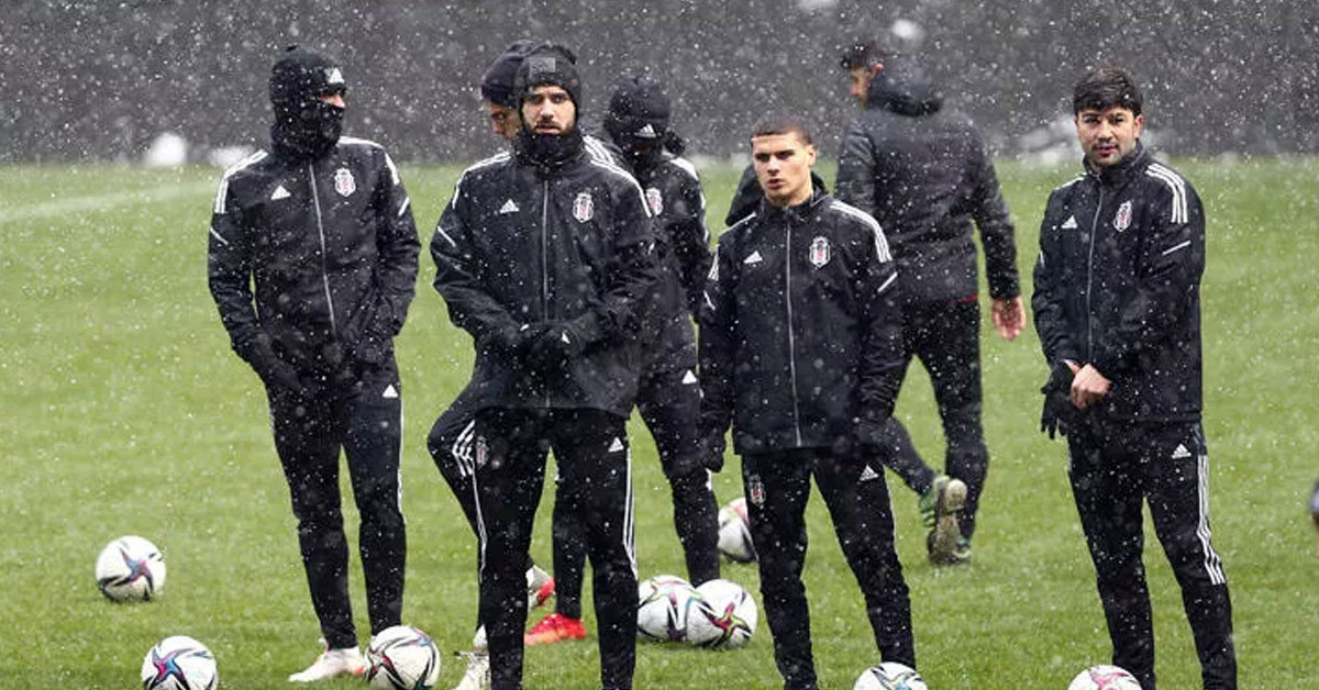 Ahmet Nur Çebi'den futbolculara derbi primi geldi.