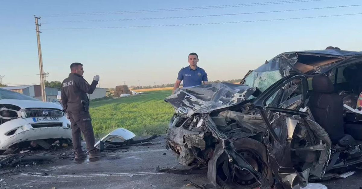 Karapınar-Konya yolunda korkunç kaza: 4 kişi hayatını kaybetti