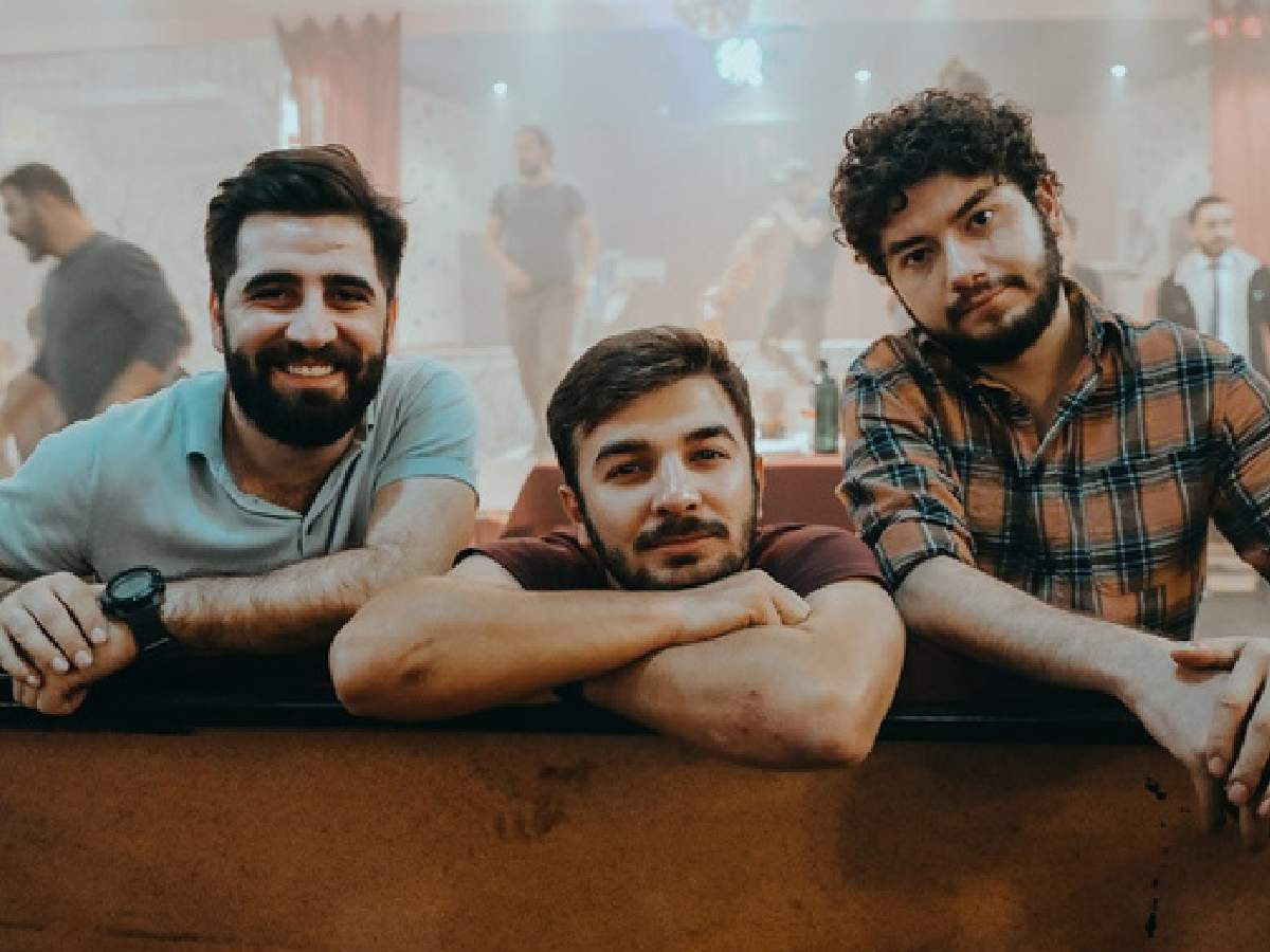 Kendinden Kaçak filmi konusu ve oyuncuları