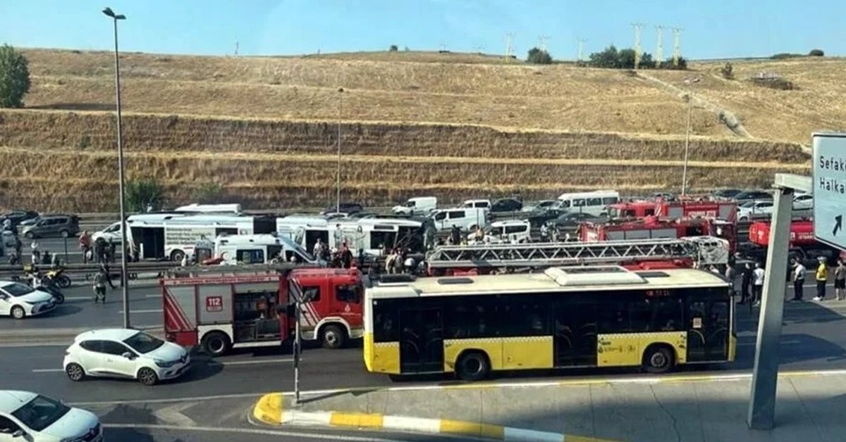 Küçükçekmece’de metrobüs kazası: Çok sayıda yaralı var