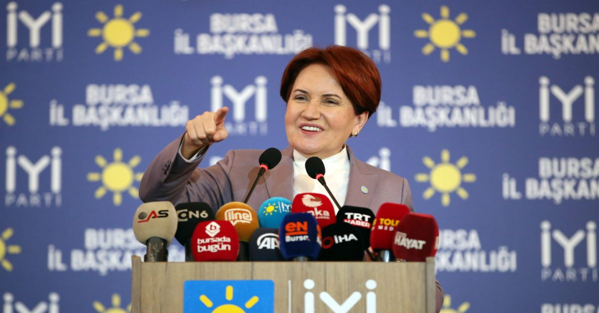 Meral Akşener’den İYİ Parti’ye mesaj: ‘Fotoğraflarımı parti binalarından indirin’