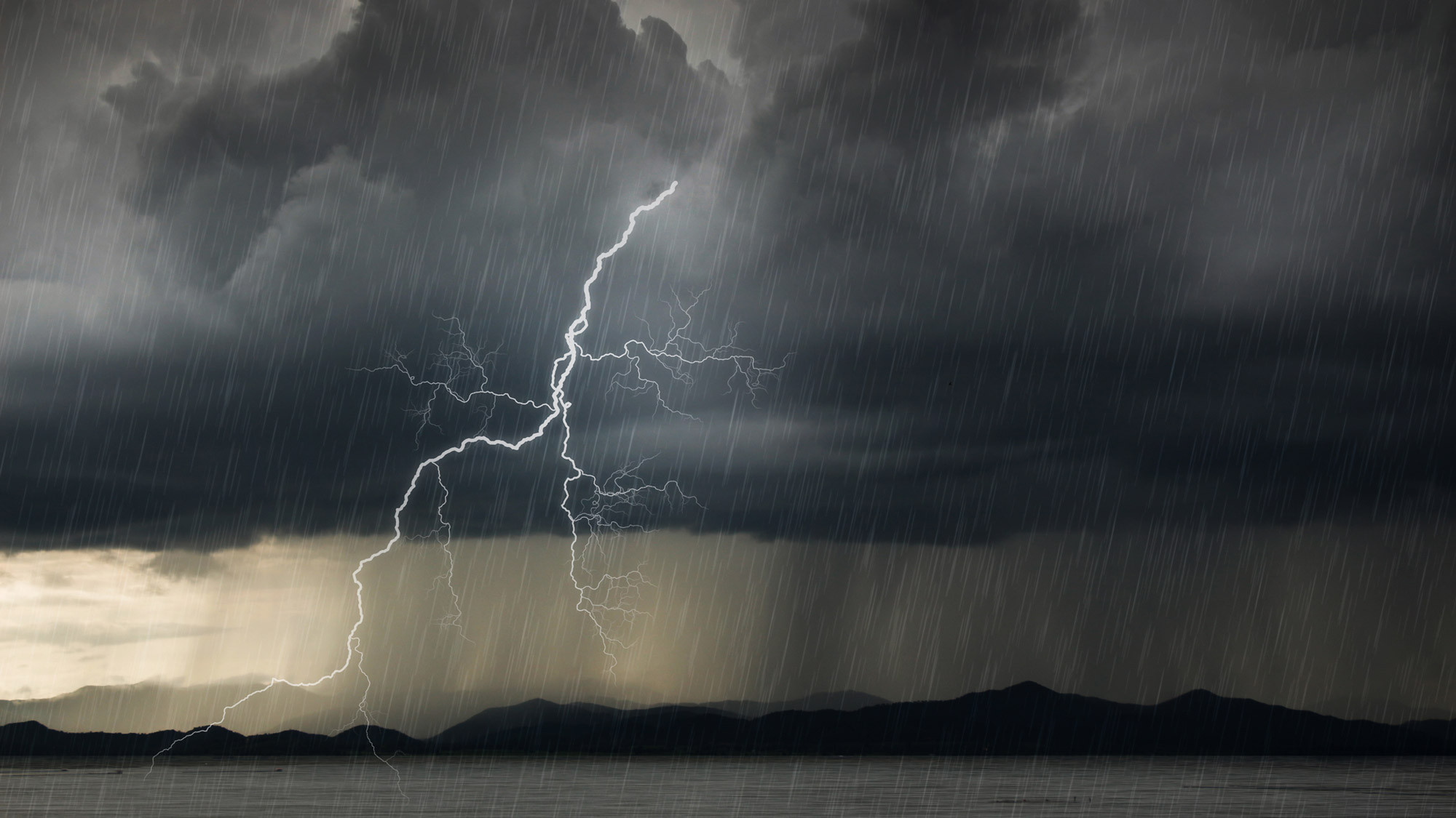 Meteoroloji’den bomba uyarı geldi: O 9 İL DİKKATLİ OLSUN! Gürültülü sağanak yağış bekleniyor