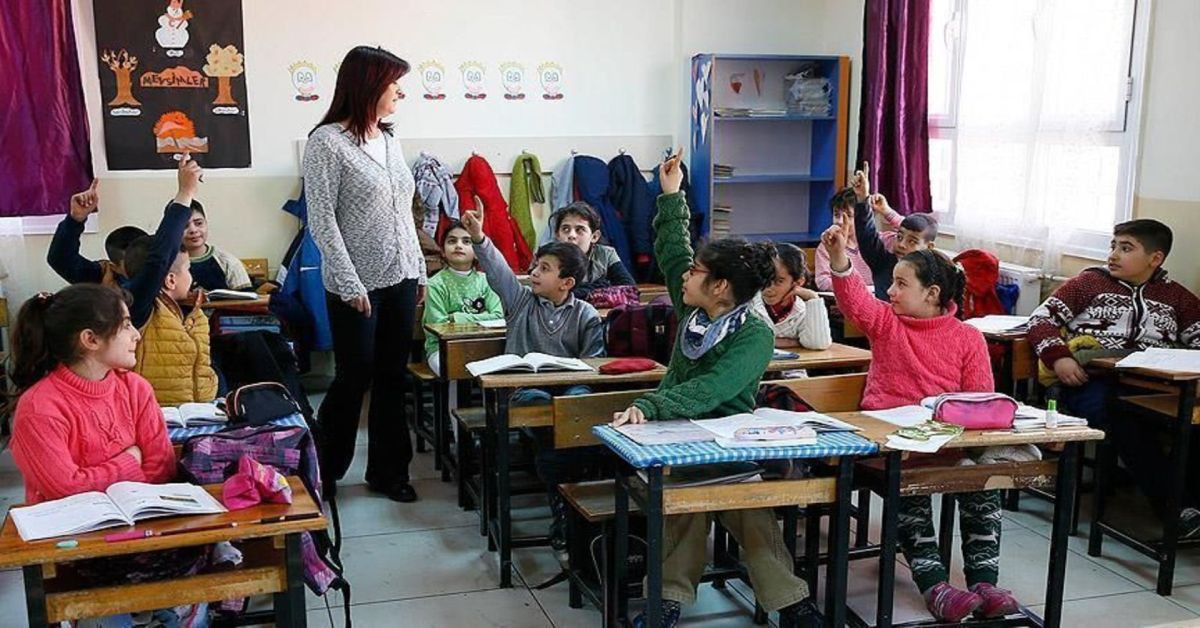 Milli Eğitim Bakanlığı açıkladı: 20 bin öğretmen ataması için başvuru tarihi belli oldu