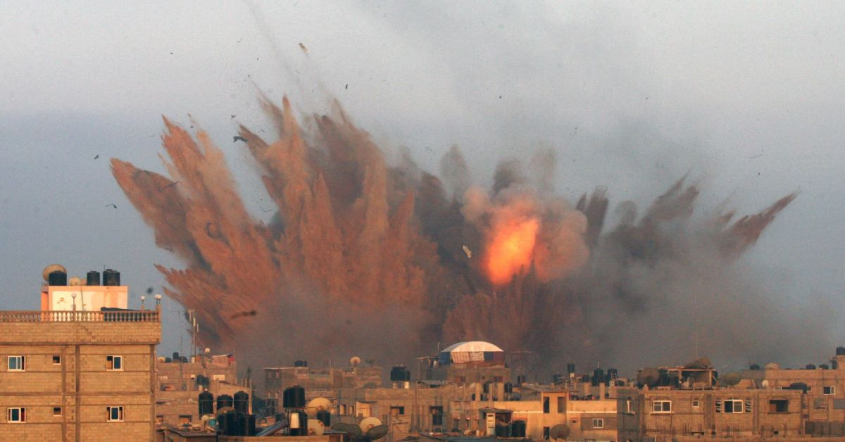 Orta Doğu’da gerilim tırmanıyor: Savaş uçakları mevkileri bombaladı