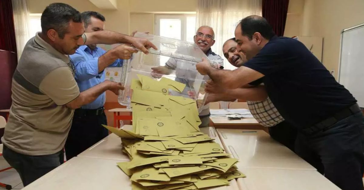 Oy kullanma ne zaman sona erecek? Seçim yayın yasağı saat kaçta kalkacak? YSK’dan yeni seçim yasağı kararı açıklaması