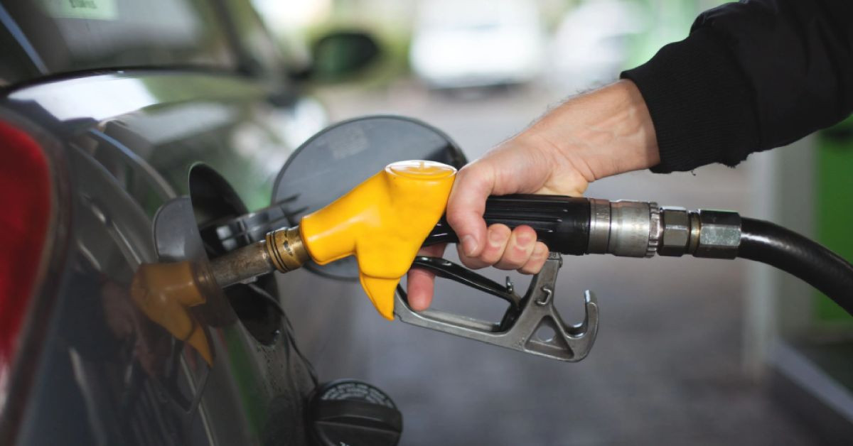Petrol ve döviz geriledi: Akaryakıt fiyatlarına indirim geliyor