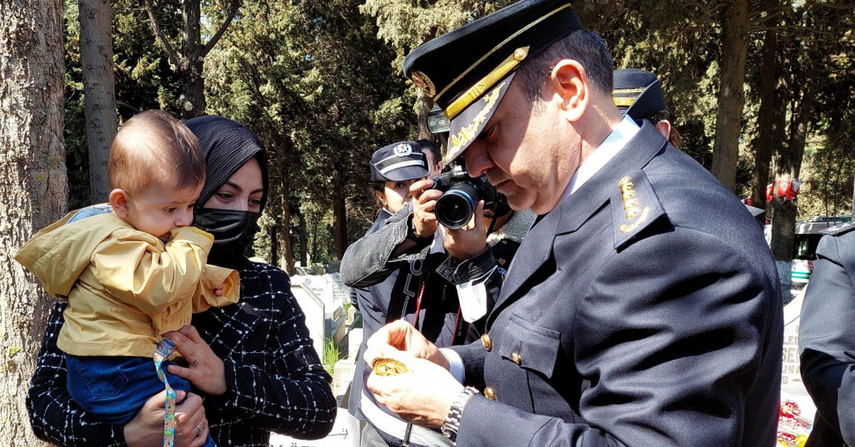 Polis Teşkilatı töreninde duygulandıran anlar: Şehidin oğluna rozet hediye edildi