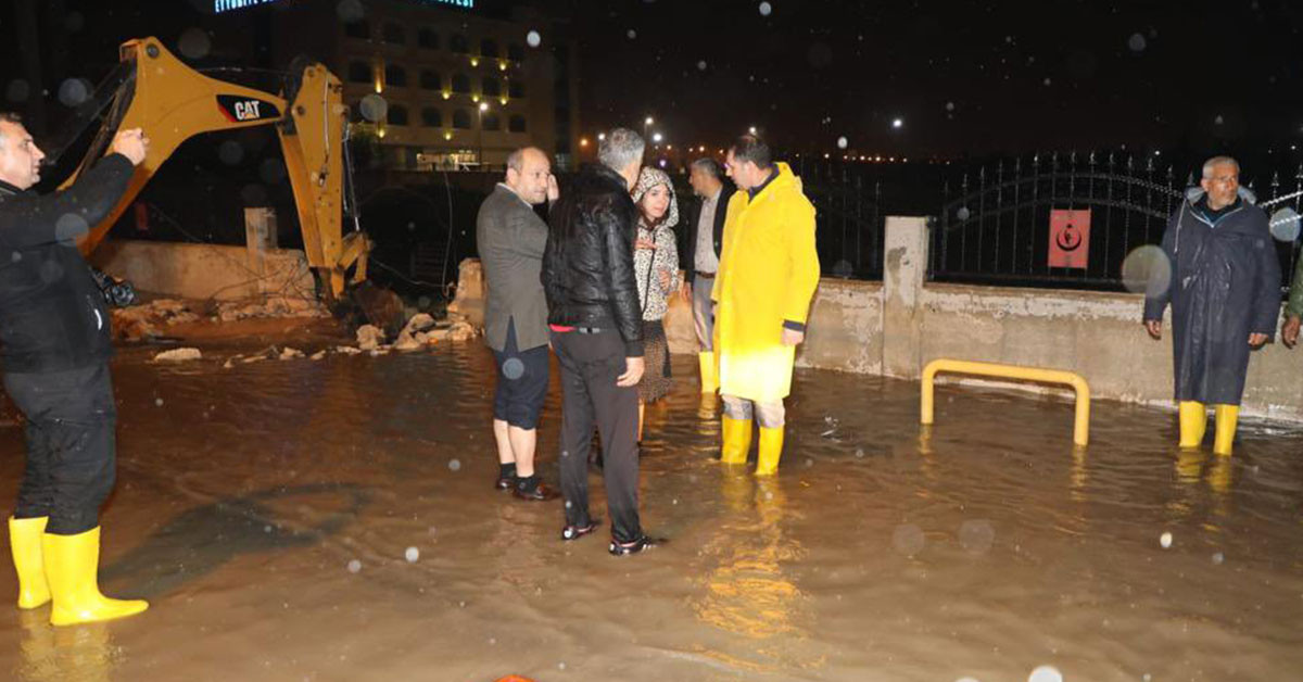 Şanlıurfa'da sağanak yağış