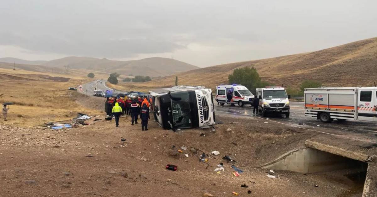 Sivas yolcu otobüsü kazası