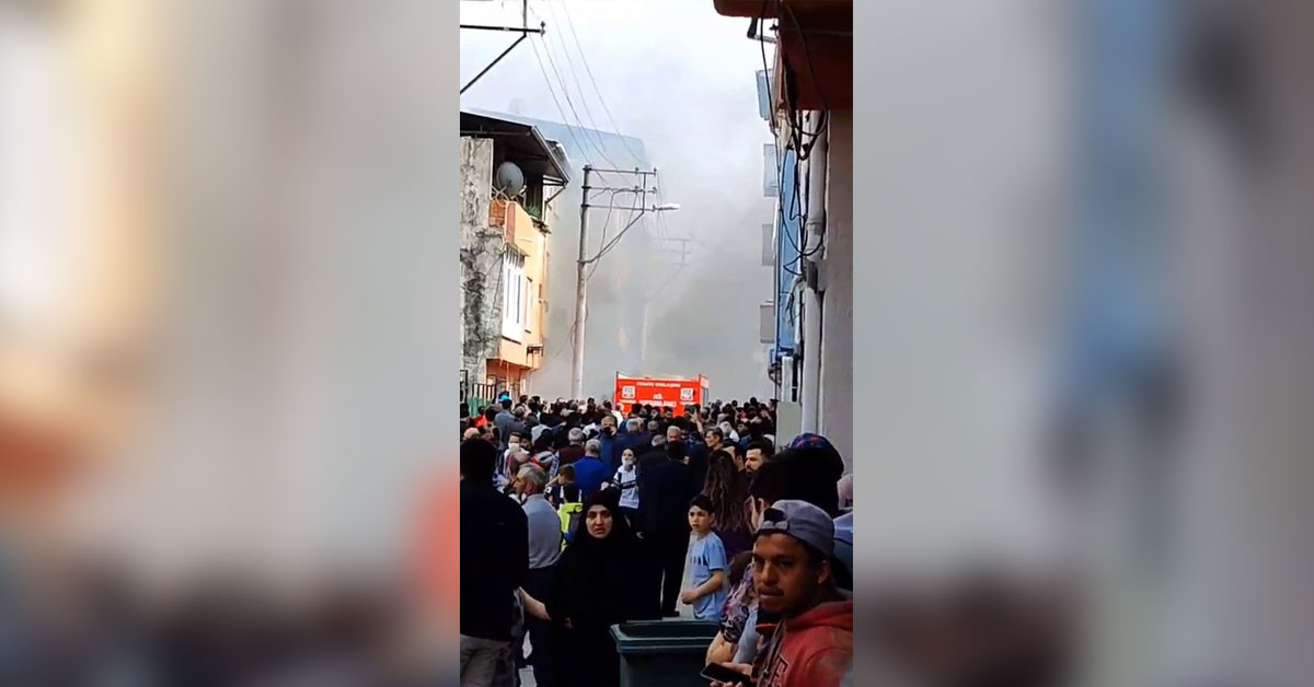 Son dakika: Bursa Osmangazi'de uçak yanarak mahallenin arasında düştü!