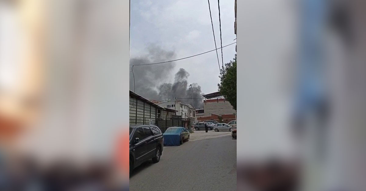 Son dakika: Bursa Osmangazi'de uçak yanarak mahallenin arasında düştü!