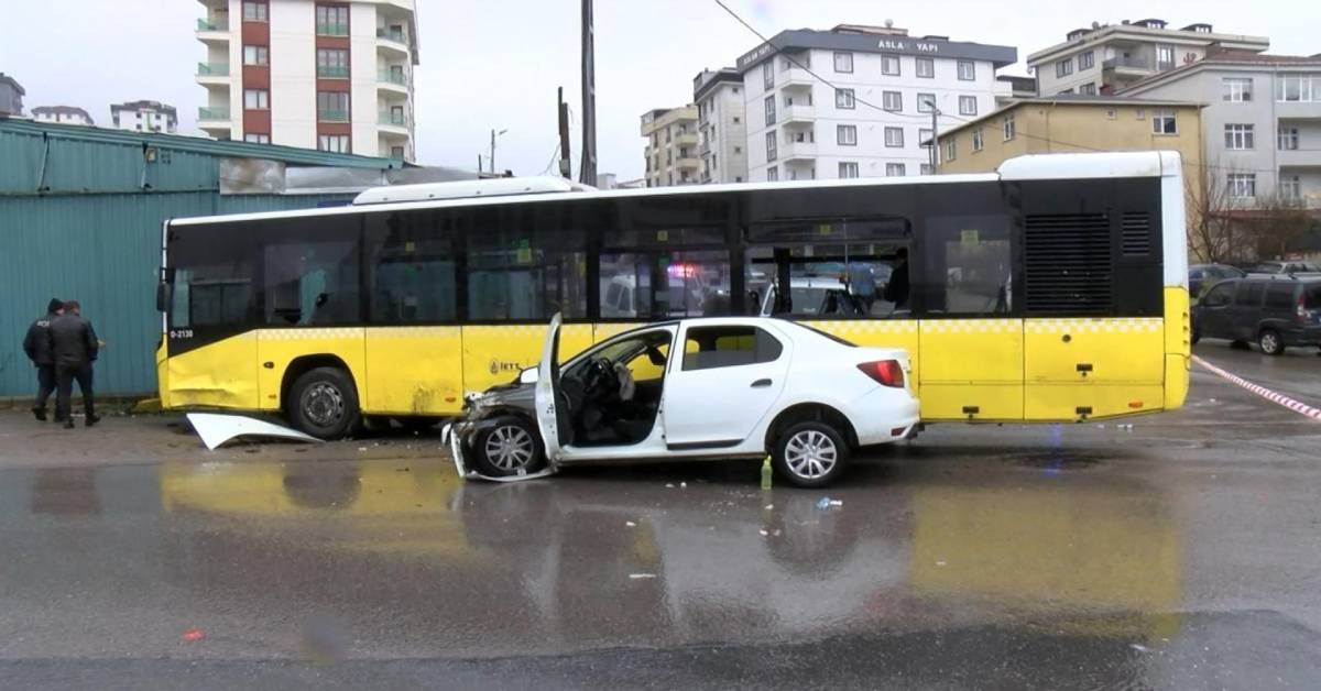 Sultanbeyli’de facia kaza: İETT otobüsü ile otomobil çarpıştı! 6 yaralı var