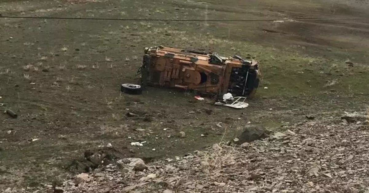 Van’da askeri araç devrildi: Çok sayıda asker hastaneye kaldırıldı