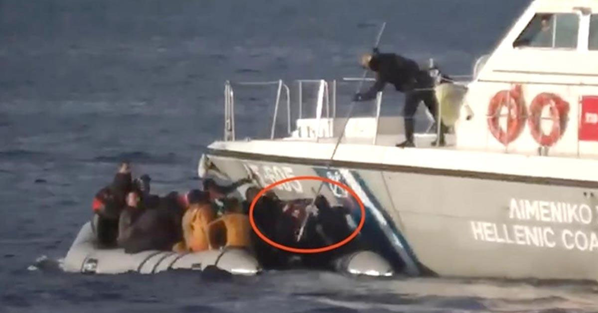 Yunanistan 47 göçmeni soğuk sularda bıraktı: Türk ekipleri kurtardı!