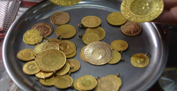 Altın fiyatları güne sert yükselişle başladı: Ons ve gram altından rekor artış