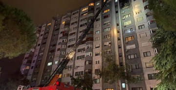 Bakırköy’de apartmanda yangın paniği: Vatandaşlar büyük panik yaşadı