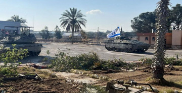 İsrail ordusu Refah’a girdi: Sınır kapısını ele geçirdiler