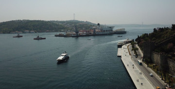 İstanbul Boğazı’nda 19 Mayıs hareketliliği: Yat yarışları sebebiyle gemi trafiği askıya alındı