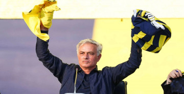 Jose Mourinho ayağının tozuyla kollarını sıvadı: Hedefi nokta atışı transferler olacak