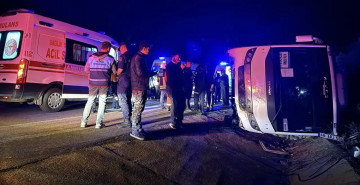 Muğla’da öğrencileri taşıyan otobüs şarampole devrildi: 25 yaralı var