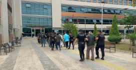 İzmir'de helikopter destekli operasyon: 45 zehir taciri tutuklandı