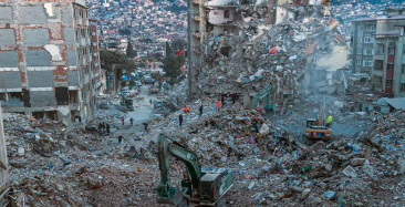 Deprem uzmanından korkutan Marmara uyarısı: ‘Çürük zeminler ufak depremlerde bile sallandı’