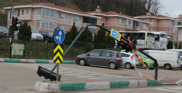 Fırtına o illeri esir aldı: Bursa’da eğitime ara verildi