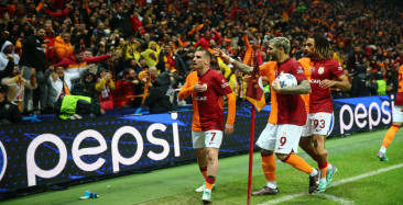 Galatasaray Manchester United maçı dünya basınında: Manchester United cehennemde çöktü