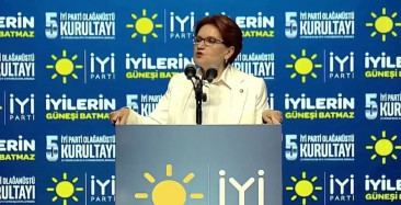 Meral Akşener'den duygusal veda: İYİ Parti'de yeni genel başkan arayışı başlıyor!