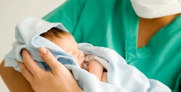 Sağlıkta etik skandal: Bebekler para karşılığı hastanelere sevk edildi!