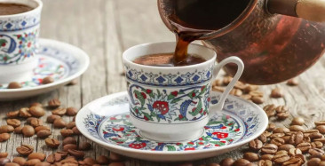 Türk kahvesi ve Tarçın bir araya gelince Vücuttaki yağlara savaş açıyor!